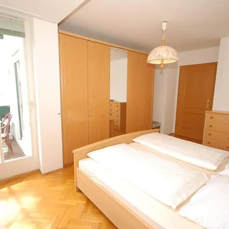 Zeno Mozartstraße 3 *